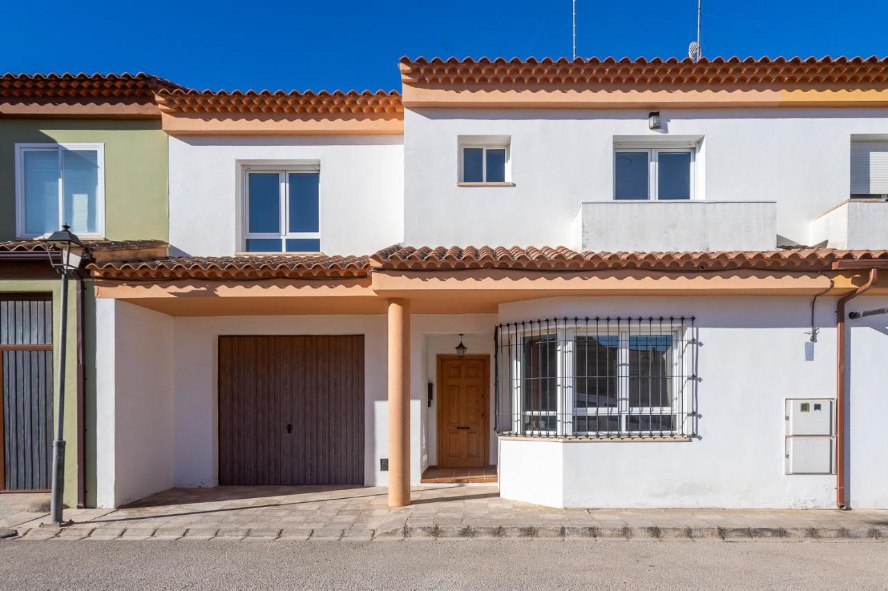Casa Las Rosas Iniesta Екстериор снимка